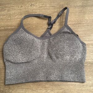 Pro-Fit Seamless padded sports bra size Medium